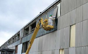 Rückbau von Asbestzementplatten nach TRGS 519.